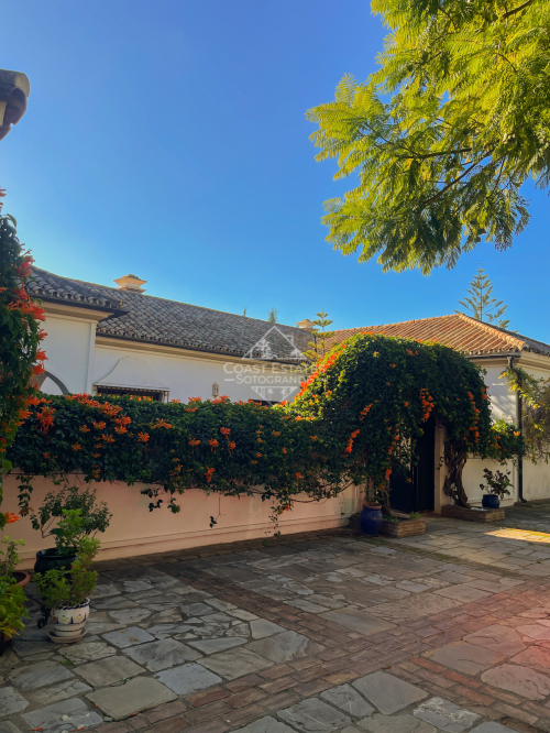Traditionelle Villa mit andalusischer Architektur, Kings and Queens, Sotogrande Costa