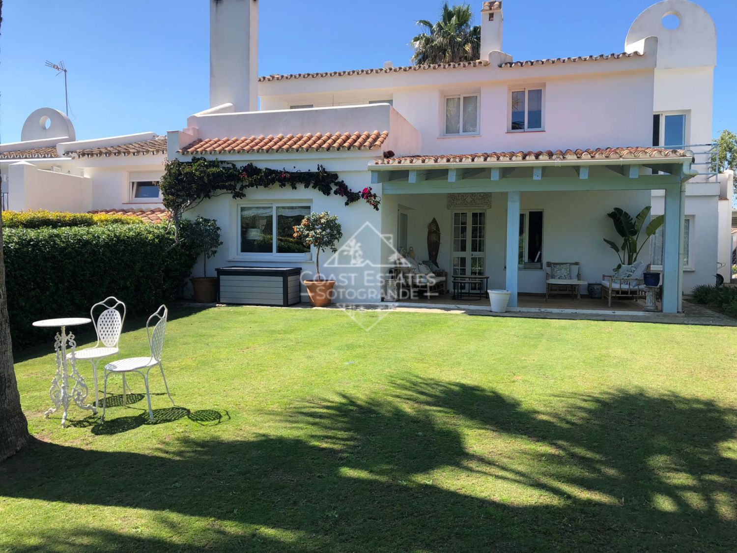 Precioso Chalet Pareado en la urbanización Sotomar con piscina privada disponible para alquiler de verano