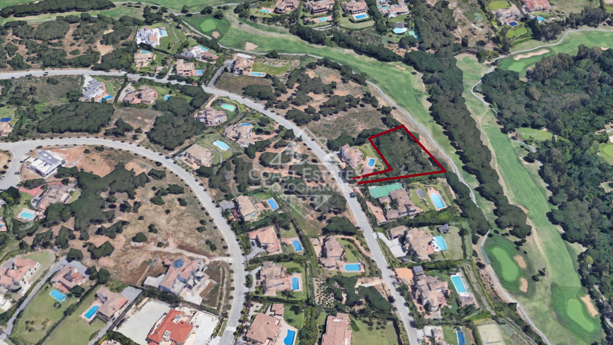 Building plot very well located in Calle Granada an established area with fantastic views in Sotogrande Alto