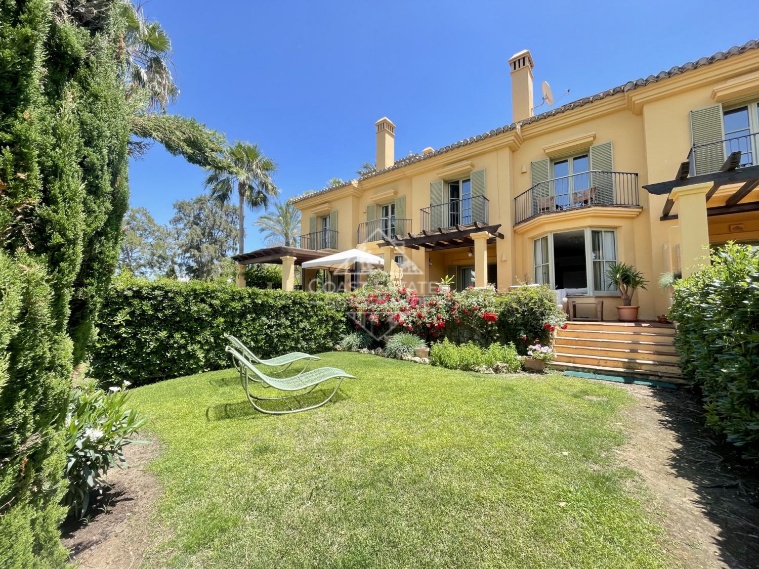 Encantadora casa de vacaciones en primera línea del campo de golf Almenara en Los Carmenes Sotogrande Alto