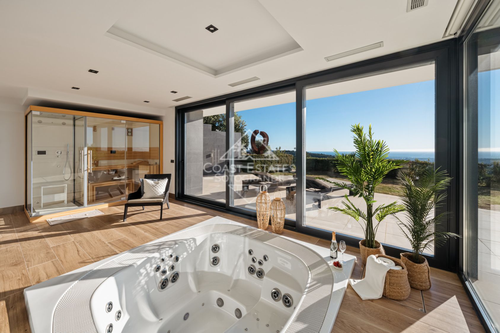 Atemberaubende moderne Luxusvilla mit Meerblick in La Reserva de Sotogrande