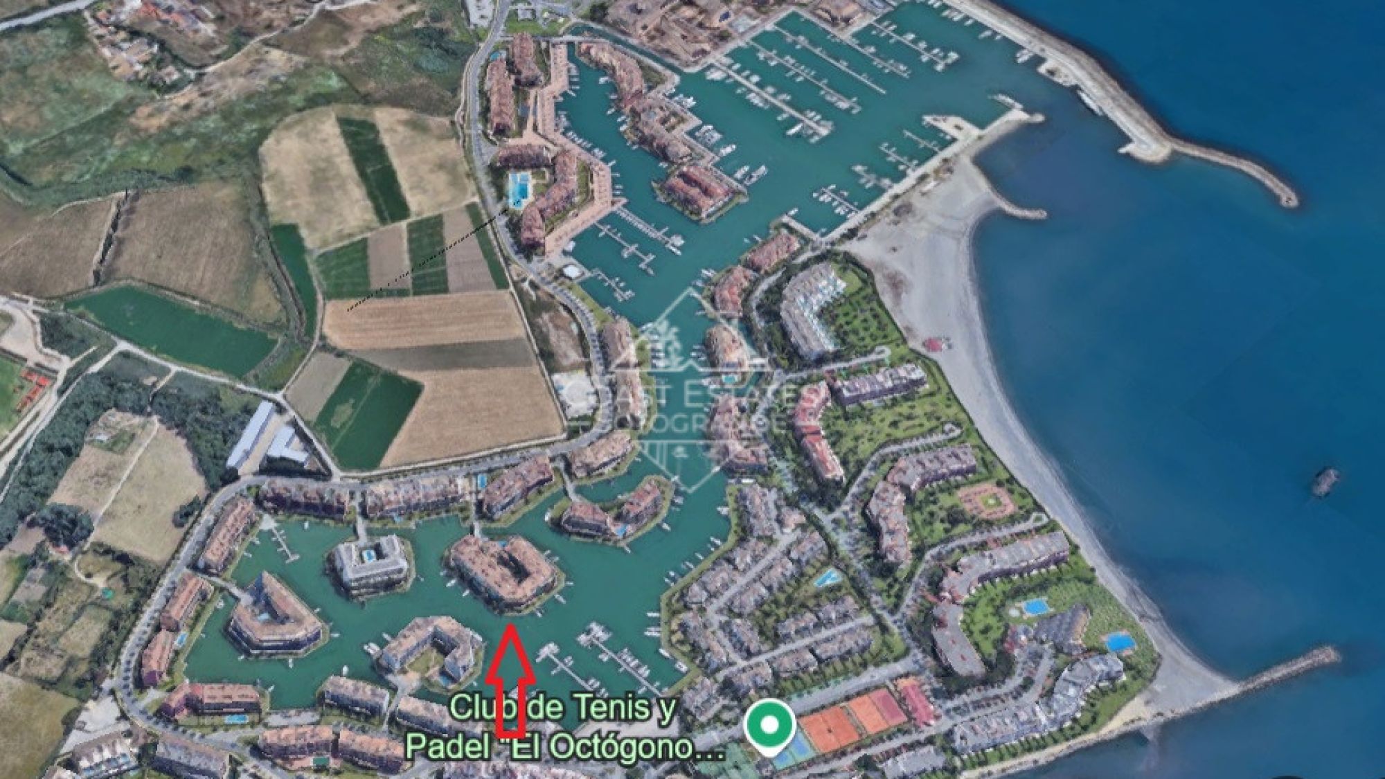 Liegeplatz 8m x 4,5m auf der Isla Tortuga in der Marina von Sotogrande zu verkaufen