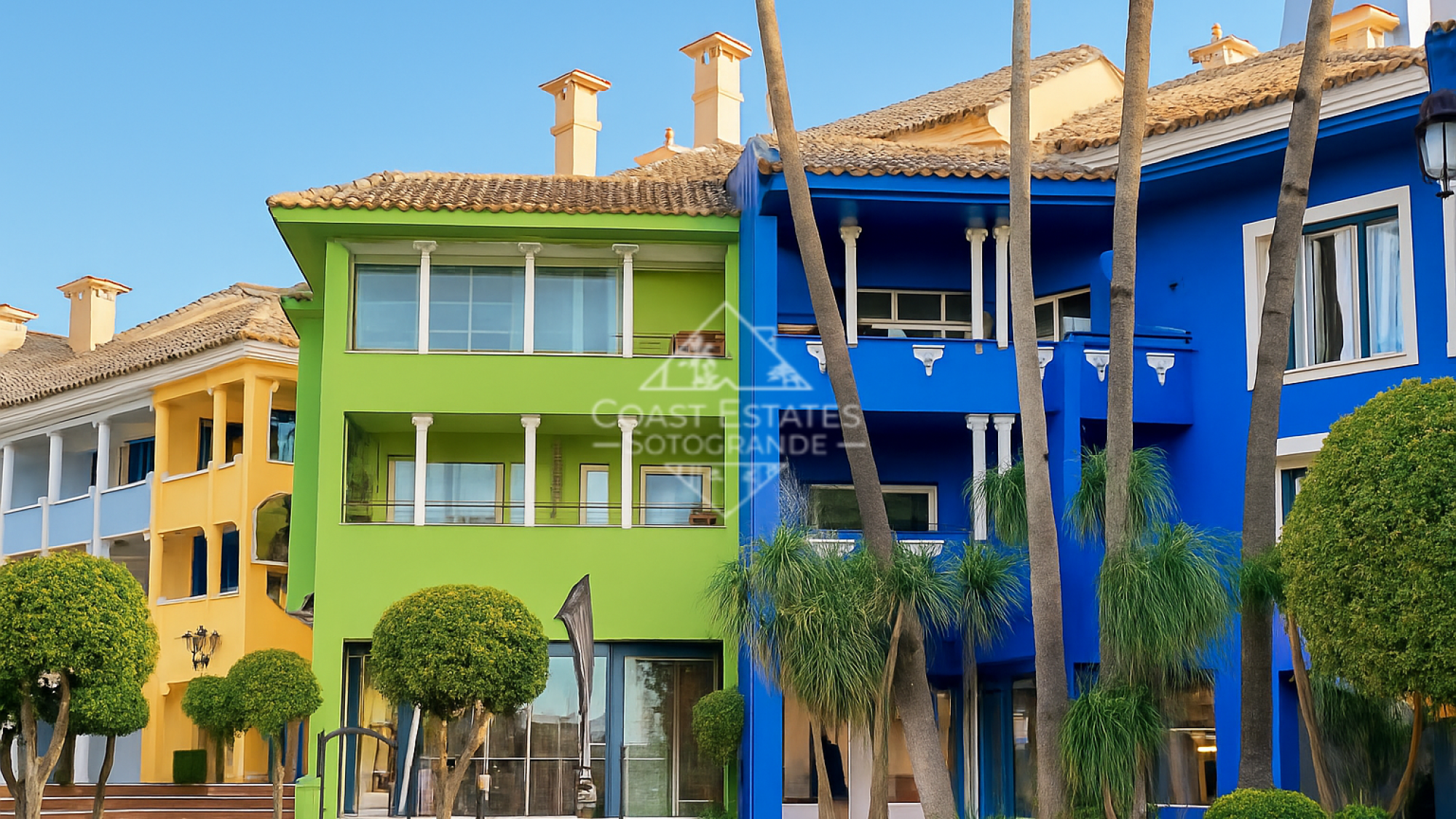 Apartment with stunning marina views in the Port of Sotogrande for sale