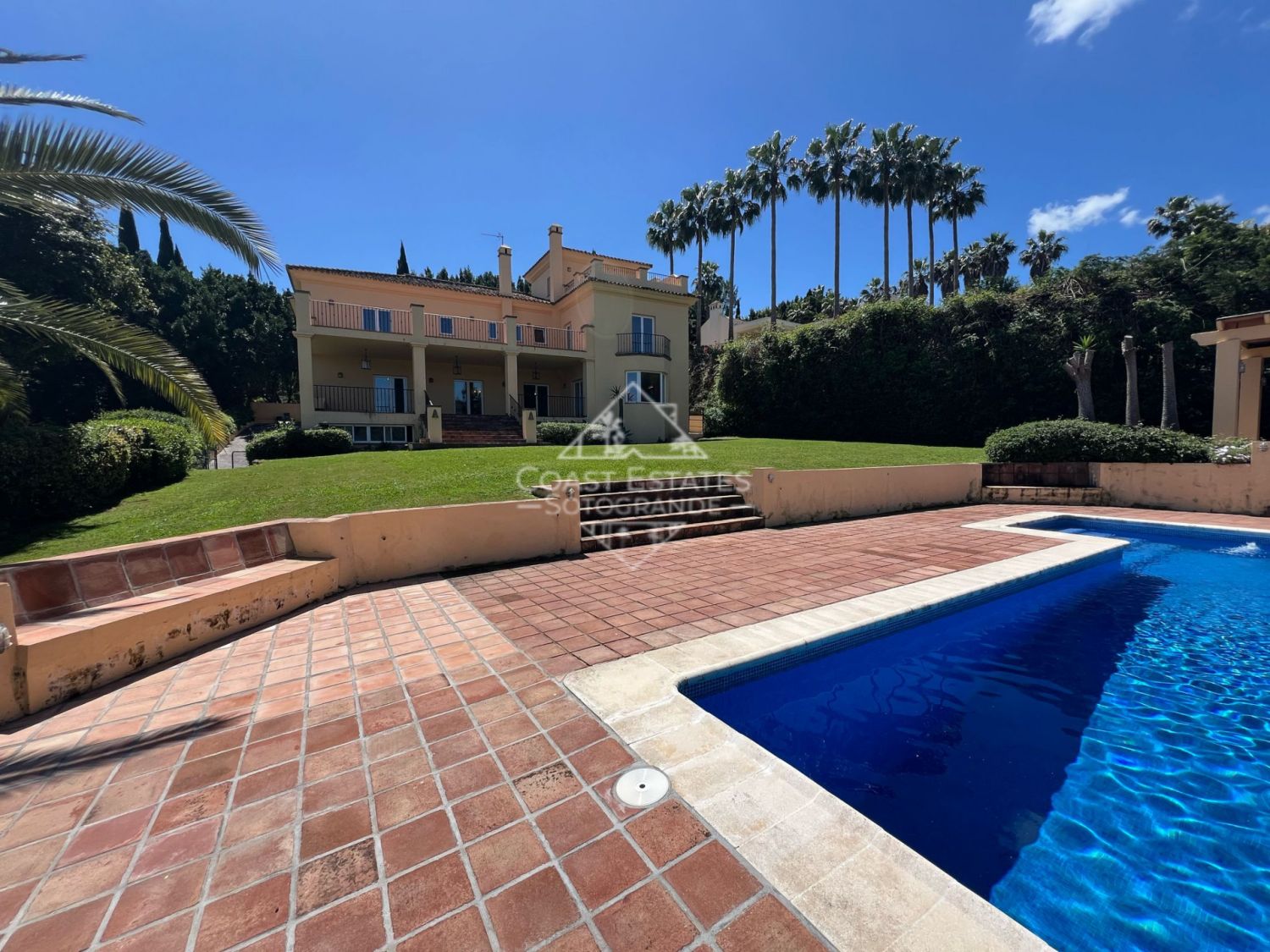 Traditional Andalusian style villa with stunning views in Sotogrande Alto