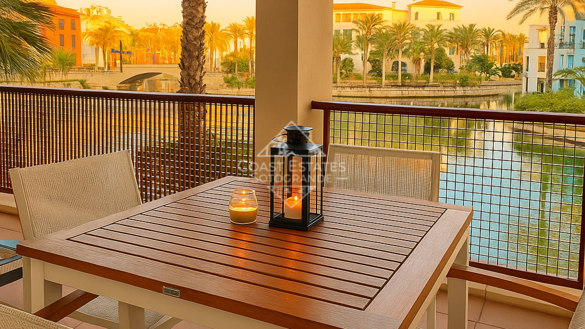 Charming 2 bedroom apartment in the heart of Sotogrande with beautiful marina views