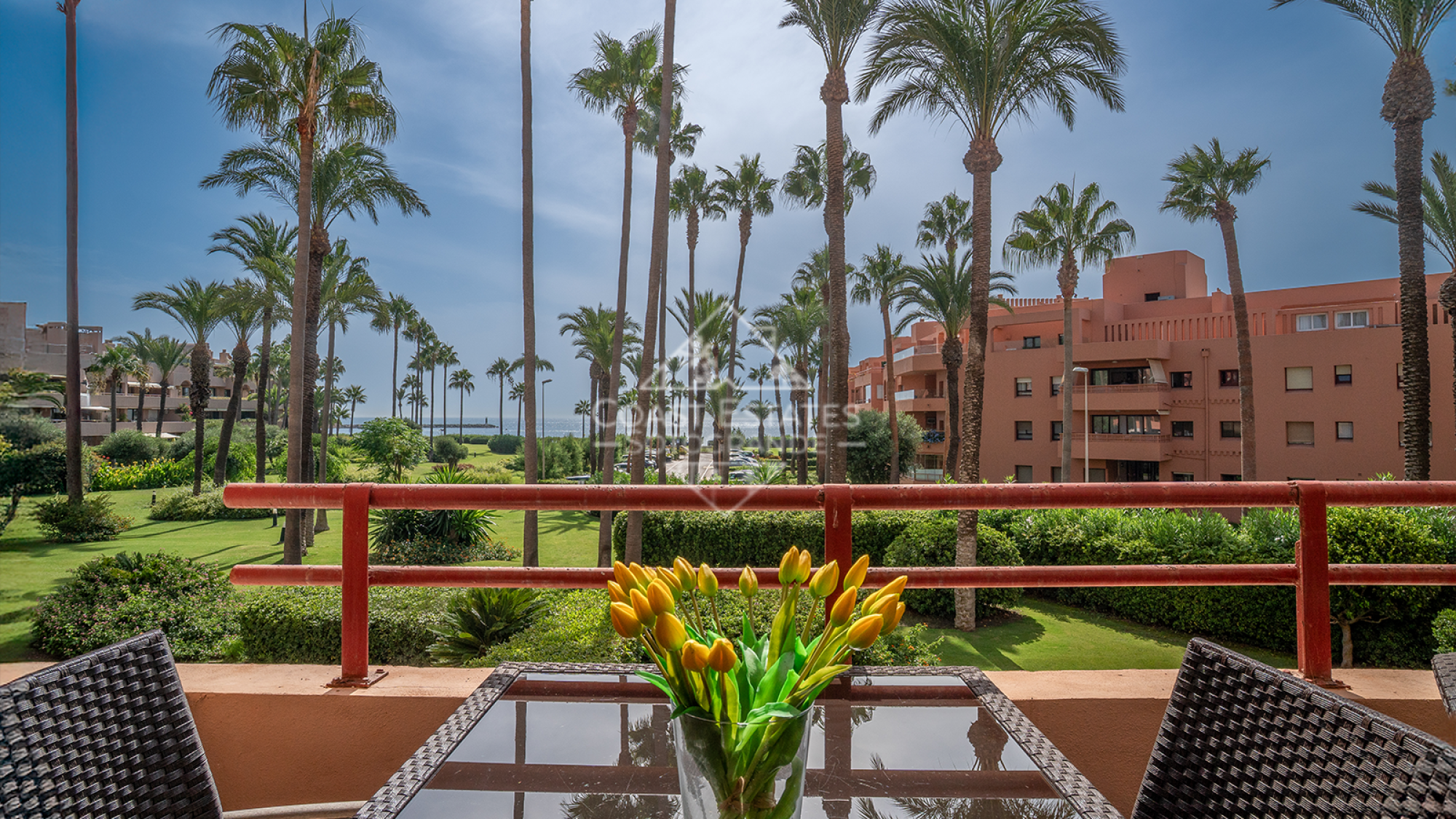 Modern Coastal Apartment in Sotogrande Playa – Paseo del Mar