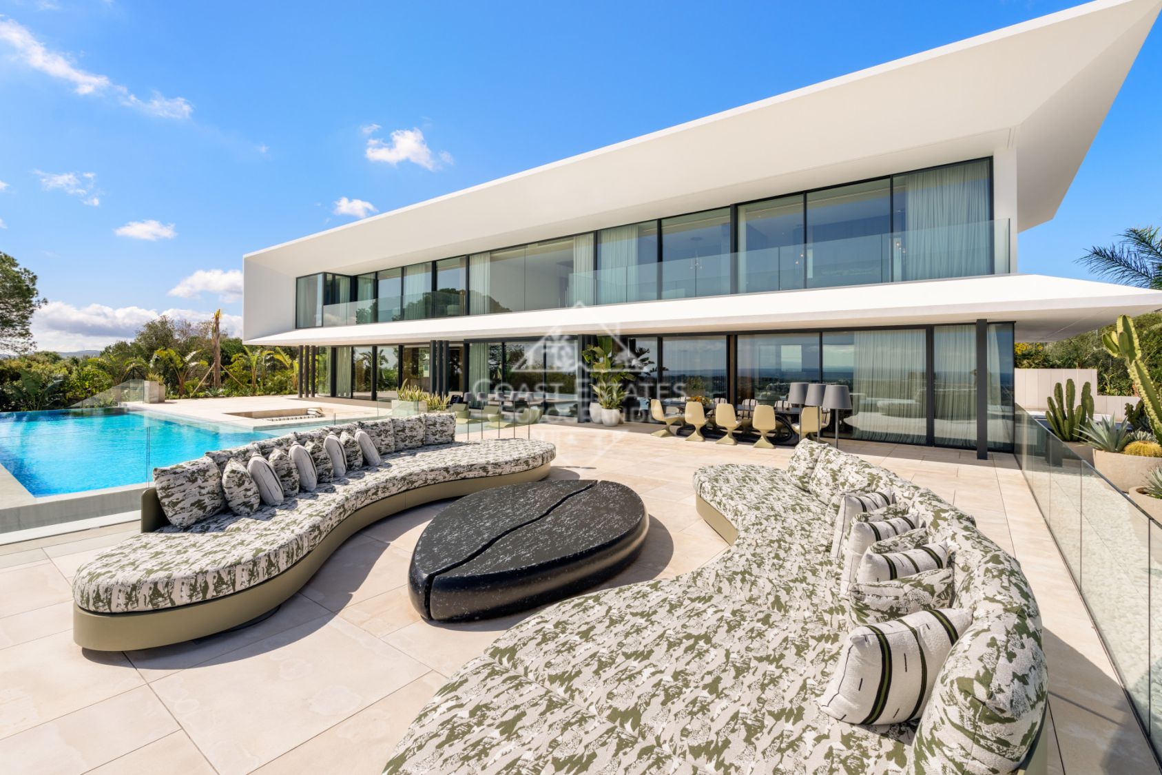 Aldebaran - Contemporary Luxury Villa with Panoramic Golf & Sea Views in La Reserva de Sotogrande