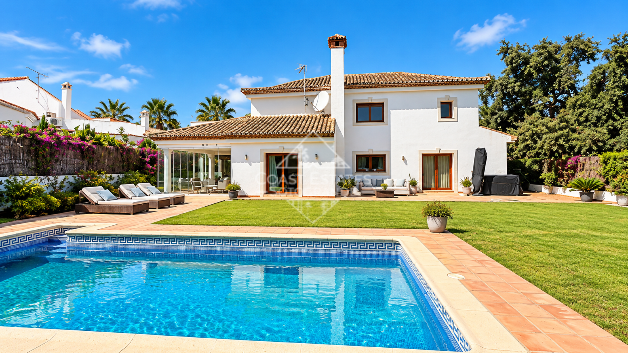 Elegant Family Villa with Private Pool in Sotogrande B Zone