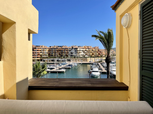 Duplex penthouse 100 meters from the beach in the marina of Sotogrande available for short term rental