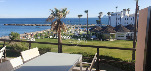 Apartment with 3 bedrooms right on the beach in Sotogrande available for summer rent