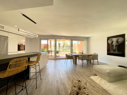 Atemberaubende renovierte 3-Zimmer-Wohnung mit Meerblick in Paseo del Mar